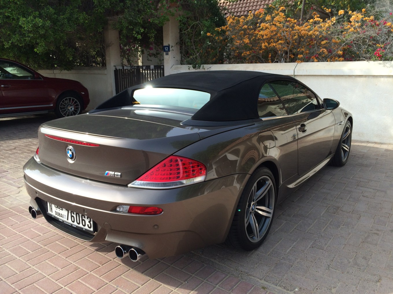BMW M6 vert.jpg
